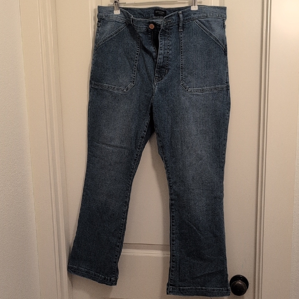 NWOT Banana Republic Premium Denim Mid-Rise Crop Flare Y2K